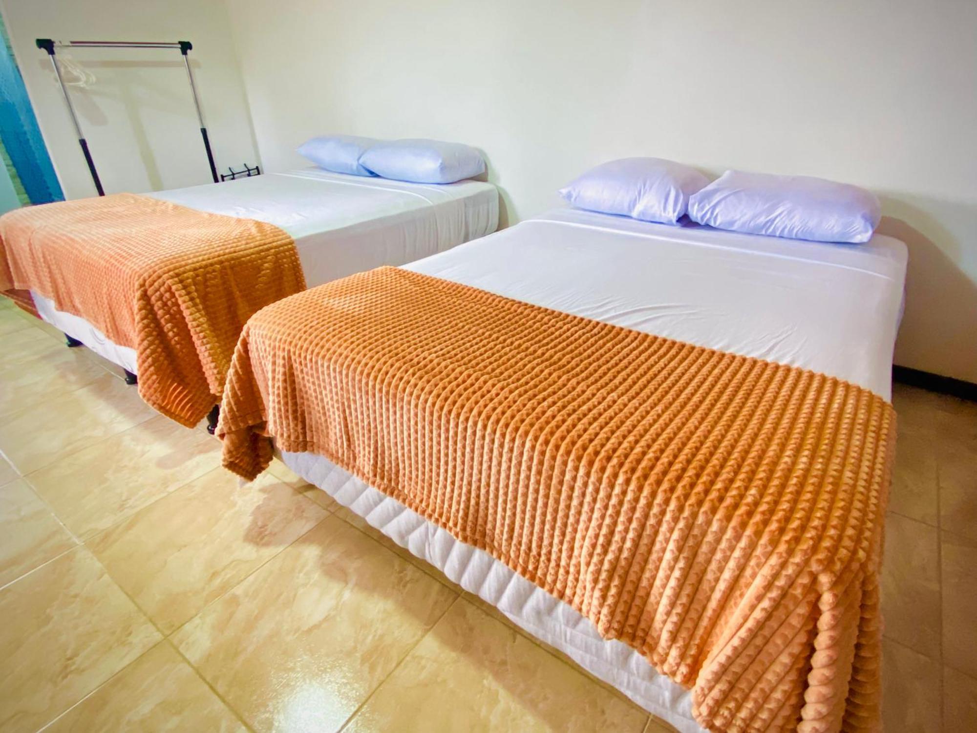 Nomads Family Rooms, Fortuna Town La Fortuna Extérieur photo
