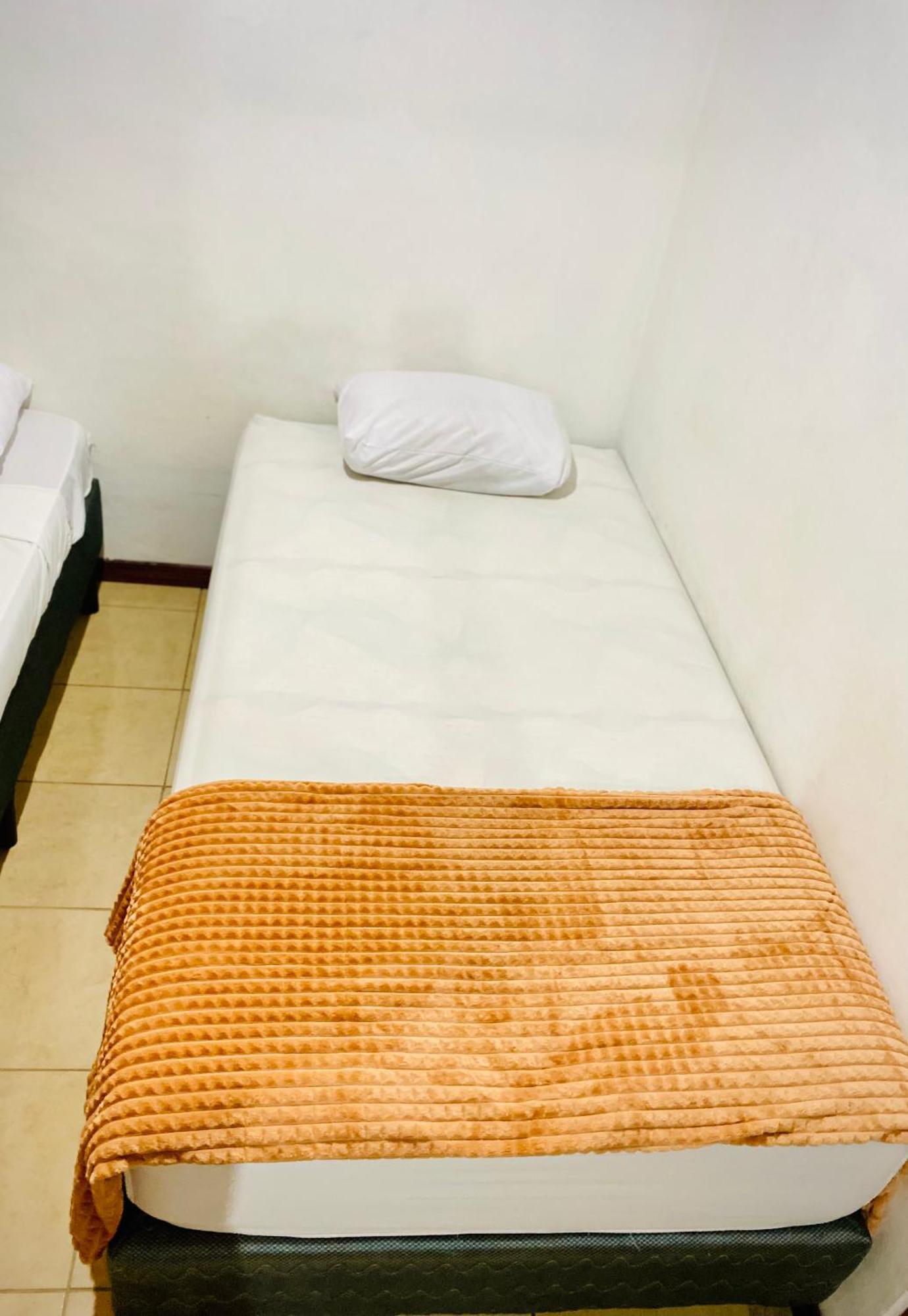 Nomads Family Rooms, Fortuna Town La Fortuna Extérieur photo