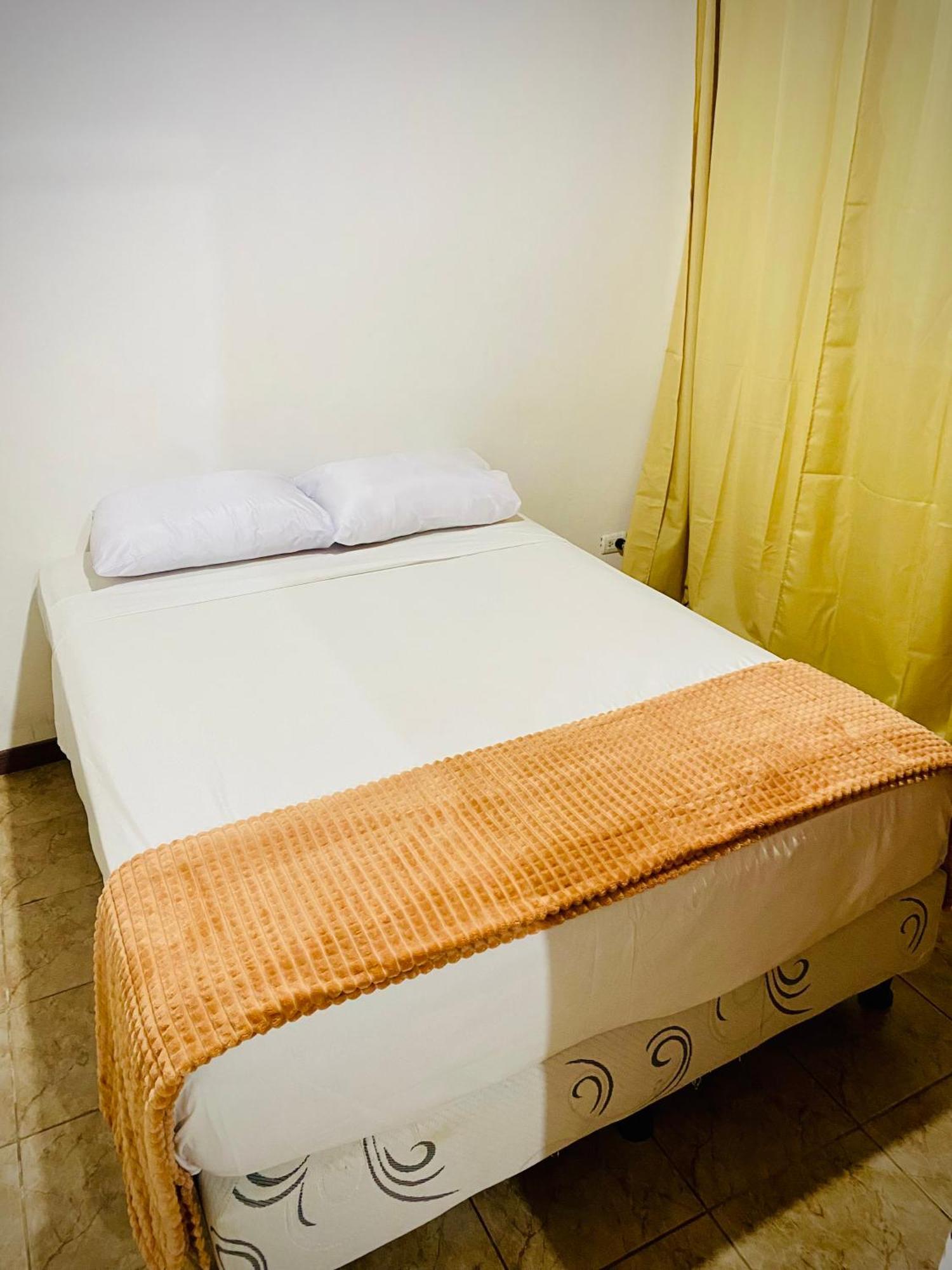 Nomads Family Rooms, Fortuna Town La Fortuna Extérieur photo