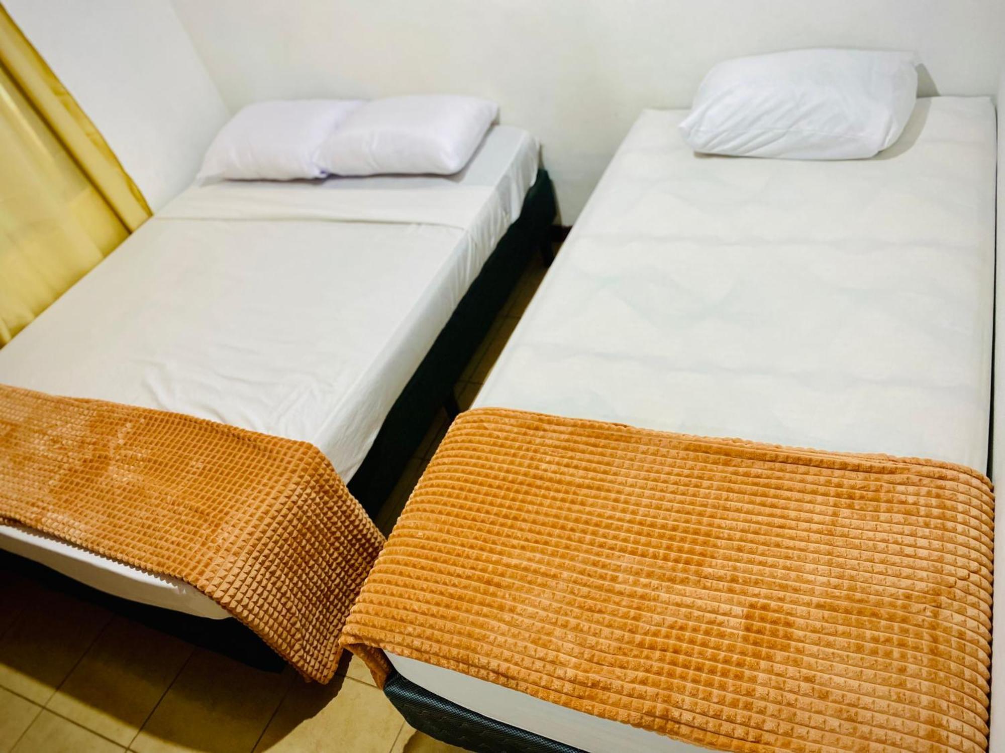 Nomads Family Rooms, Fortuna Town La Fortuna Extérieur photo
