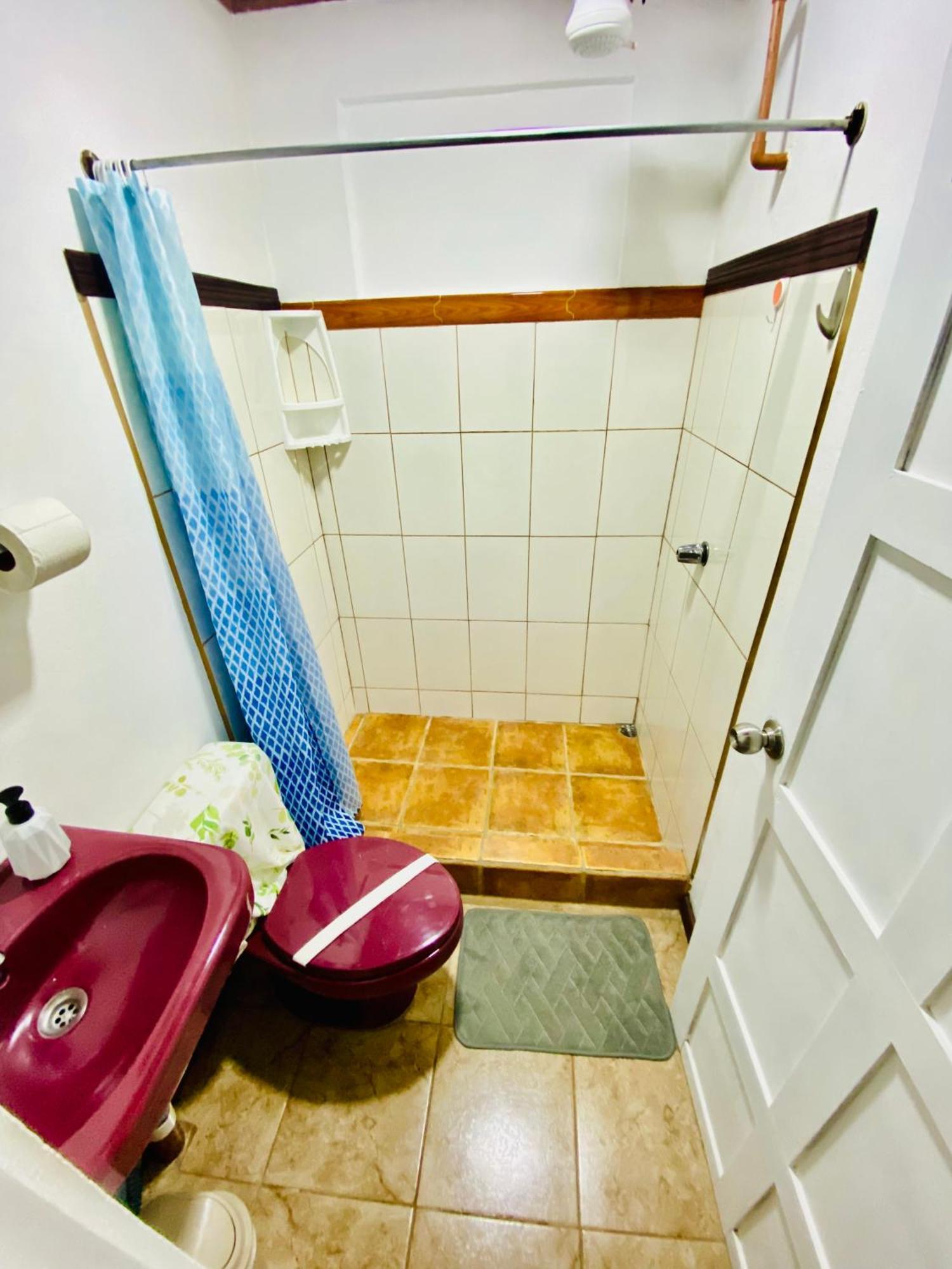 Nomads Family Rooms, Fortuna Town La Fortuna Extérieur photo